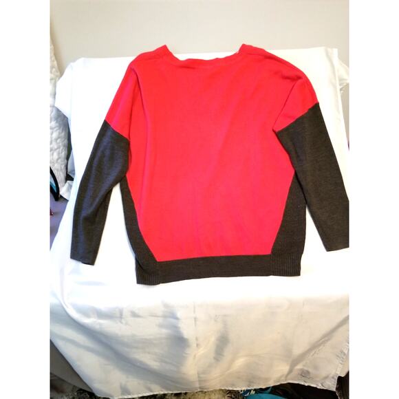 Apt 9 Red and gray sweater Size Large 1204 - Picture 2 of 4